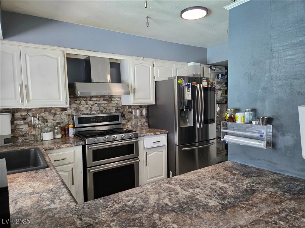 4823 El Tesoro, Las Vegas, NV 89121
