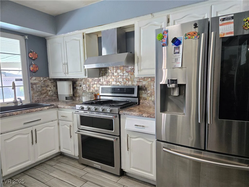 4823 El Tesoro, Las Vegas, NV 89121