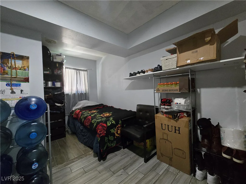 4823 El Tesoro, Las Vegas, NV 89121