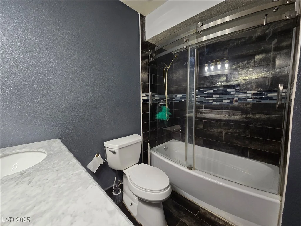 4823 El Tesoro, Las Vegas, NV 89121
