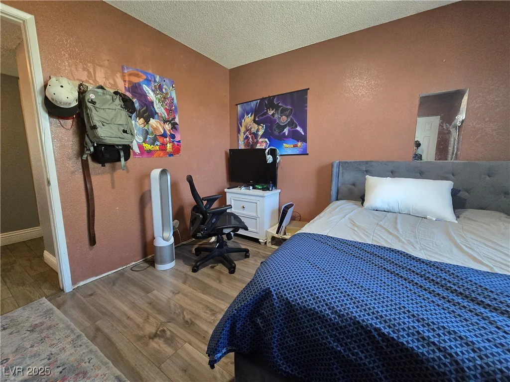 4823 El Tesoro, Las Vegas, NV 89121