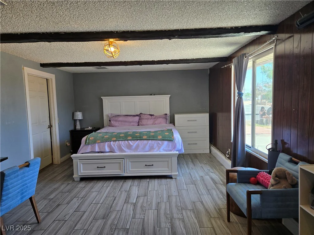 4823 El Tesoro, Las Vegas, NV 89121