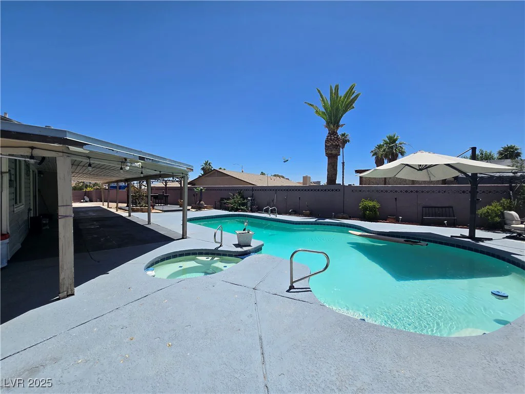 4823 El Tesoro, Las Vegas, NV 89121