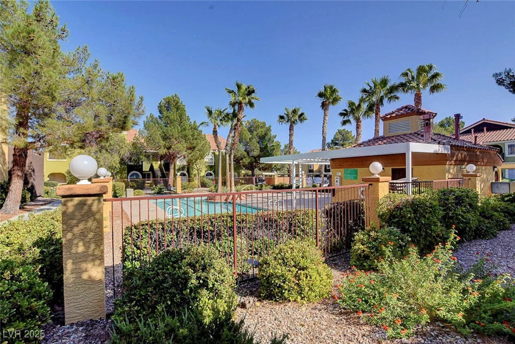7950 Flamingo, Las Vegas, NV 89147