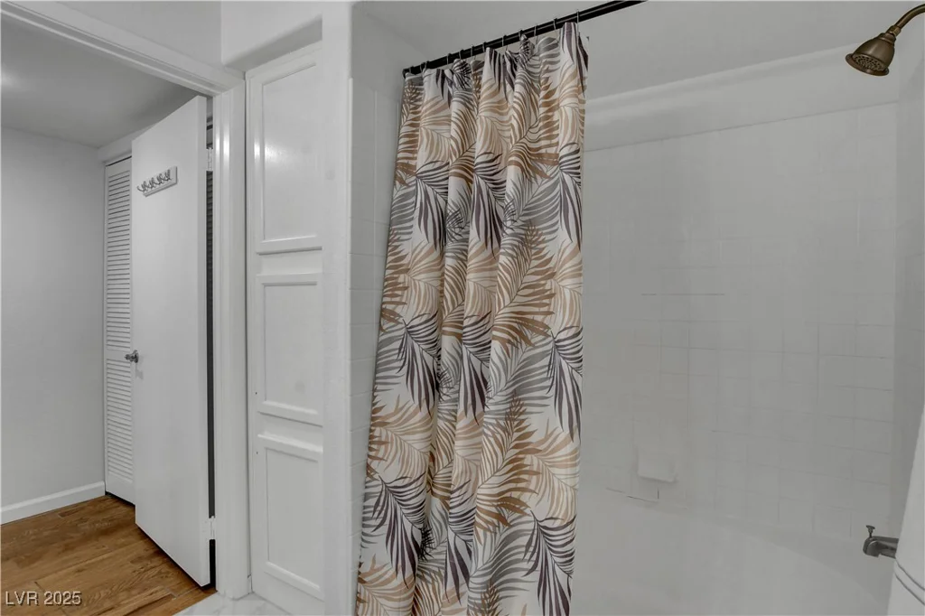 7950 Flamingo, Las Vegas, NV 89147