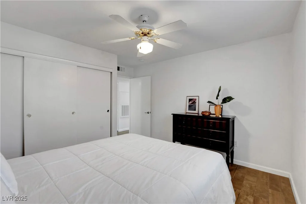 7950 Flamingo, Las Vegas, NV 89147