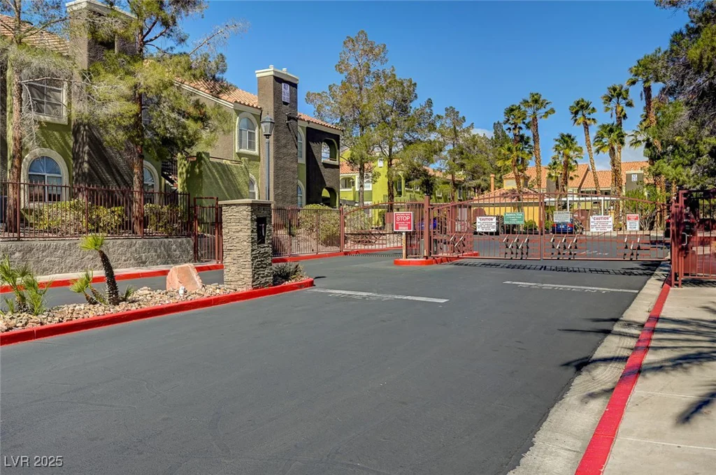 7950 Flamingo, Las Vegas, NV 89147