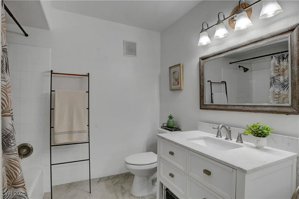 7950 Flamingo, Las Vegas, NV 89147