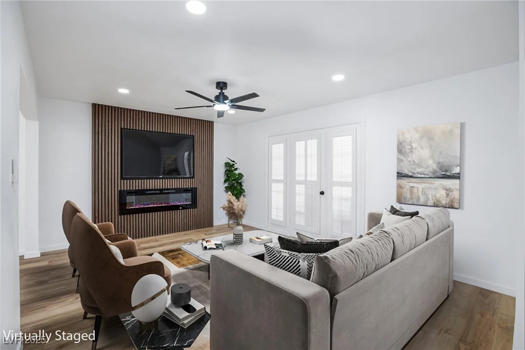 572 Tam O Shanter, Las Vegas, NV 89109