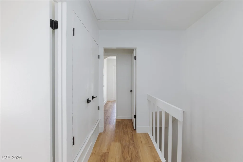 572 Tam O Shanter, Las Vegas, NV 89109