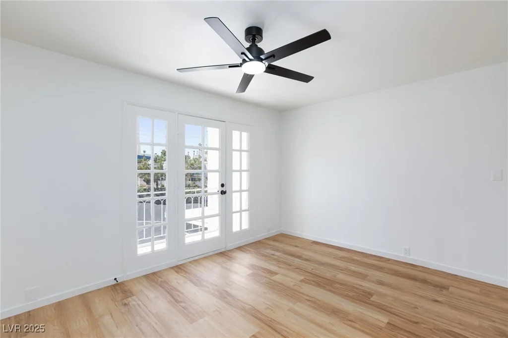 572 Tam O Shanter, Las Vegas, NV 89109
