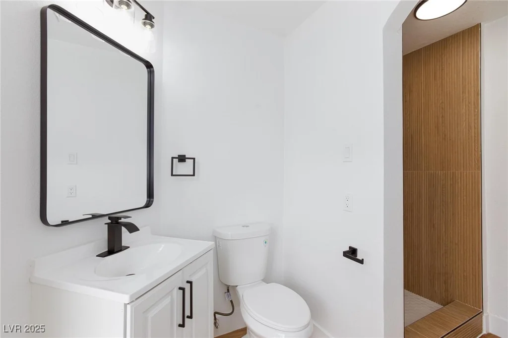 572 Tam O Shanter, Las Vegas, NV 89109