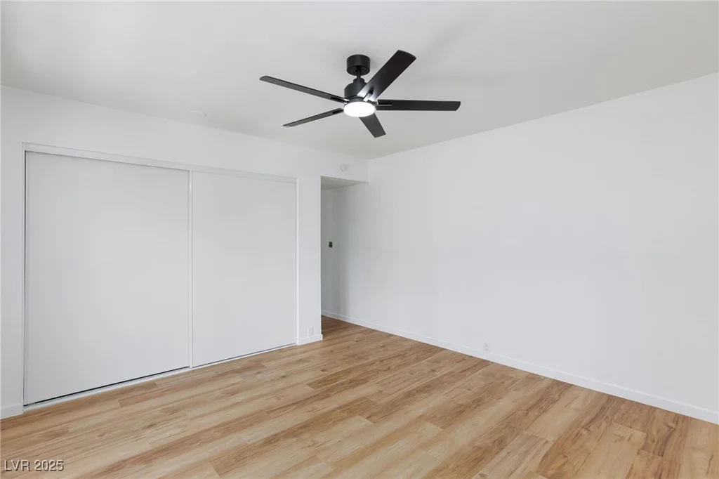 572 Tam O Shanter, Las Vegas, NV 89109