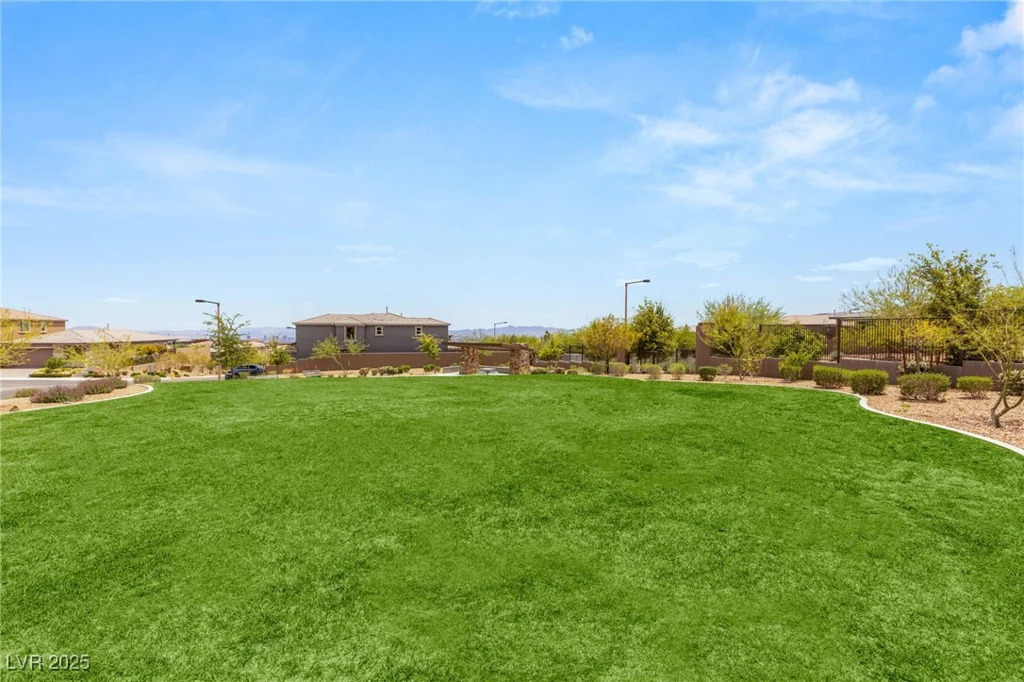 390 Coastal Redwood, Las Vegas, NV 89138
