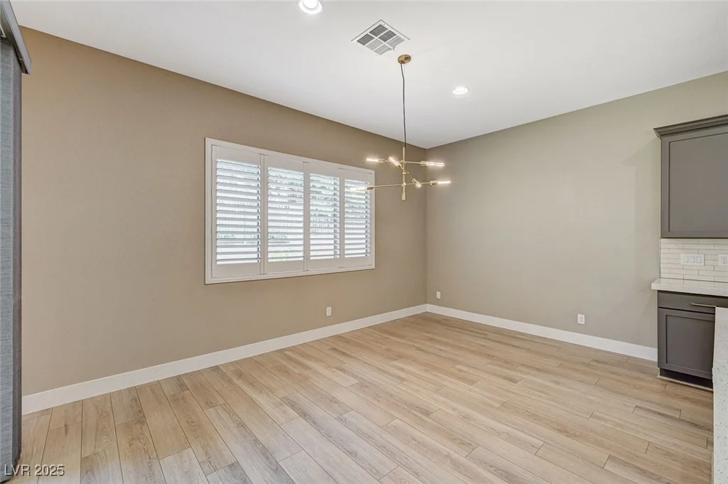 6433 Farness, Las Vegas, NV 89135