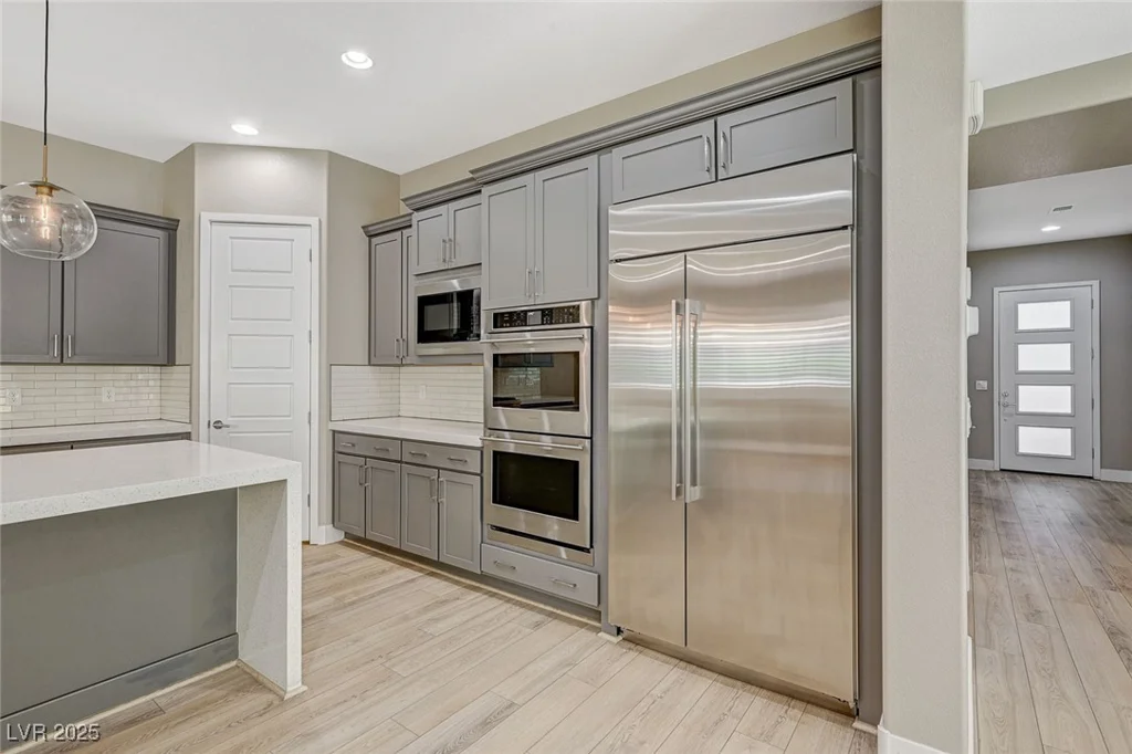 6433 Farness, Las Vegas, NV 89135