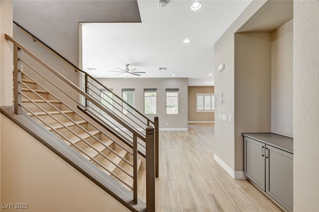 6433 Farness, Las Vegas, NV 89135