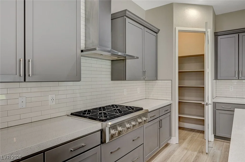6433 Farness, Las Vegas, NV 89135