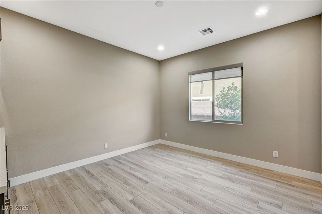 6433 Farness, Las Vegas, NV 89135