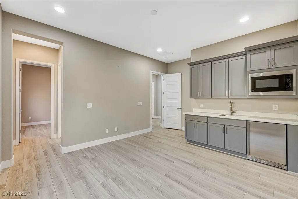 6433 Farness, Las Vegas, NV 89135