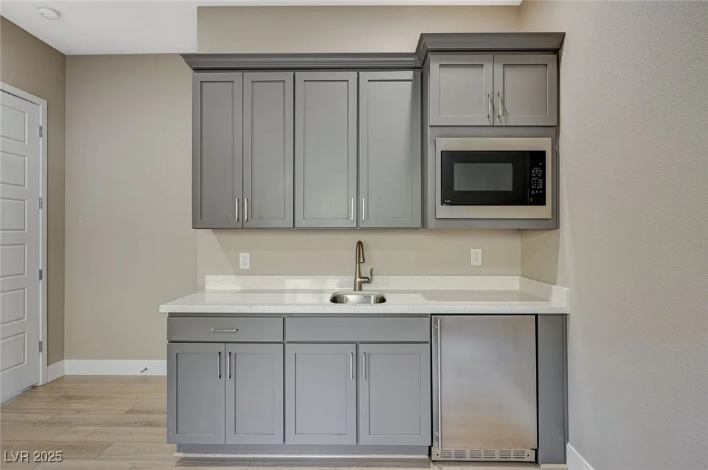 6433 Farness, Las Vegas, NV 89135