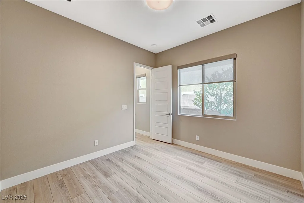 6433 Farness, Las Vegas, NV 89135
