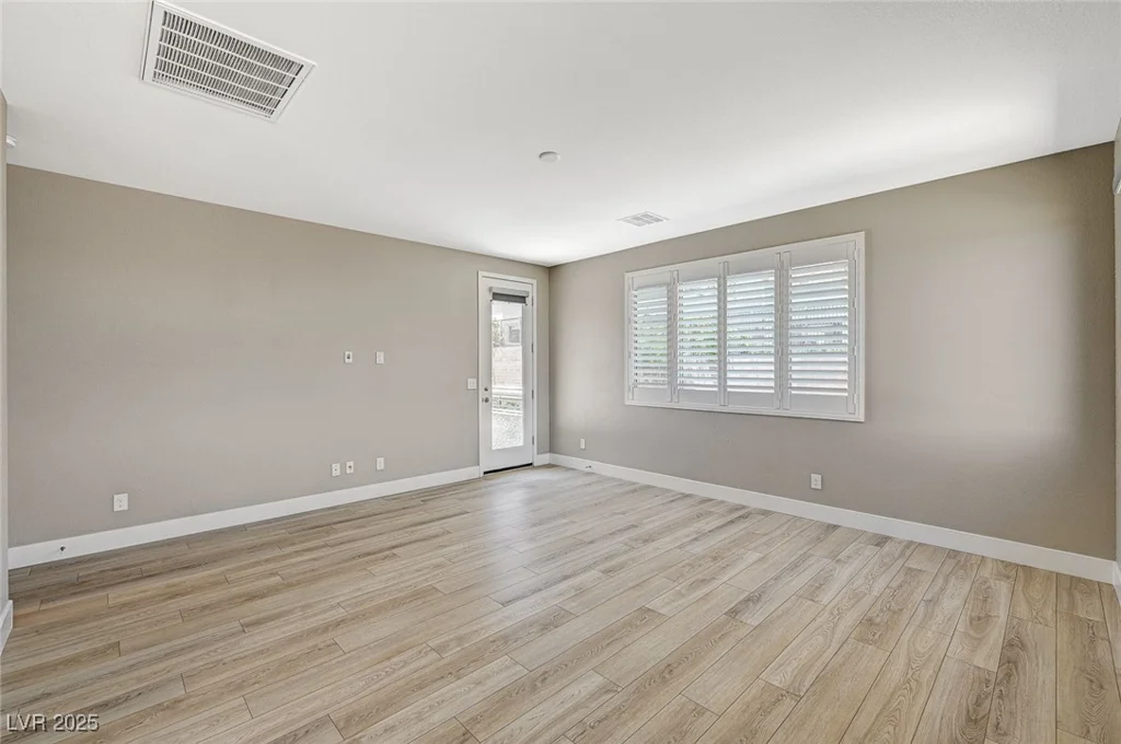 6433 Farness, Las Vegas, NV 89135