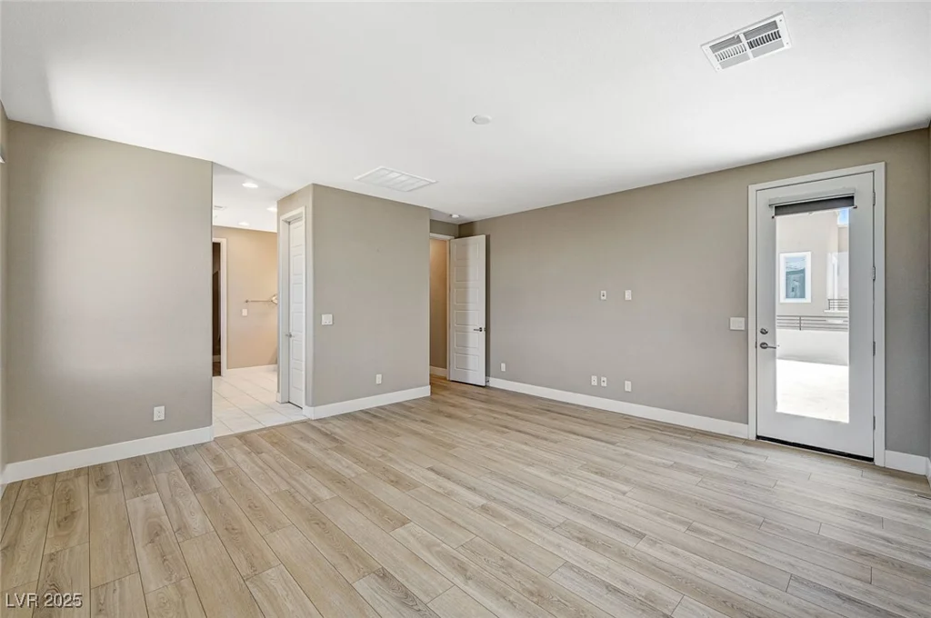 6433 Farness, Las Vegas, NV 89135