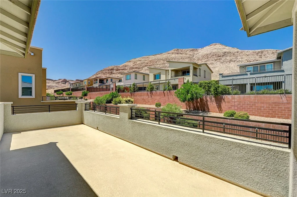 6433 Farness, Las Vegas, NV 89135