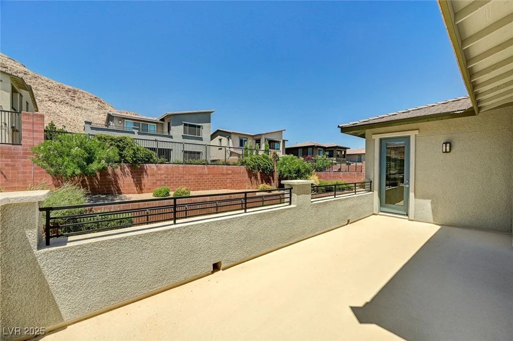 6433 Farness, Las Vegas, NV 89135