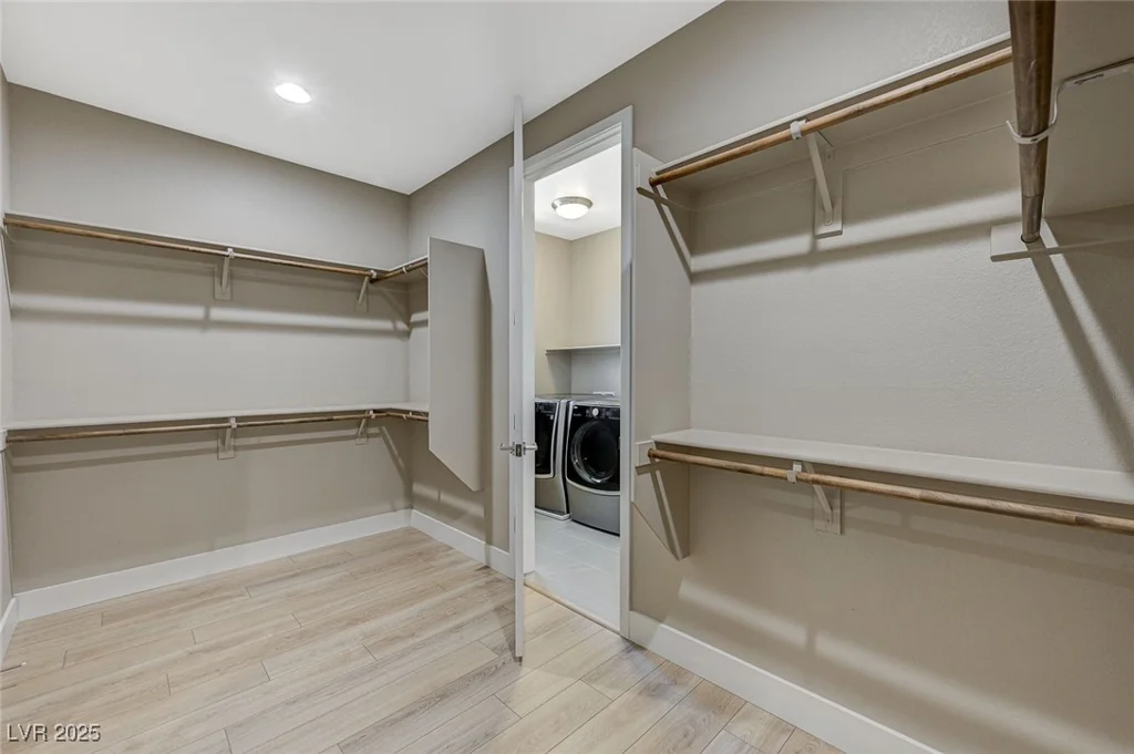 6433 Farness, Las Vegas, NV 89135