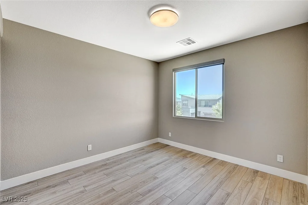 6433 Farness, Las Vegas, NV 89135