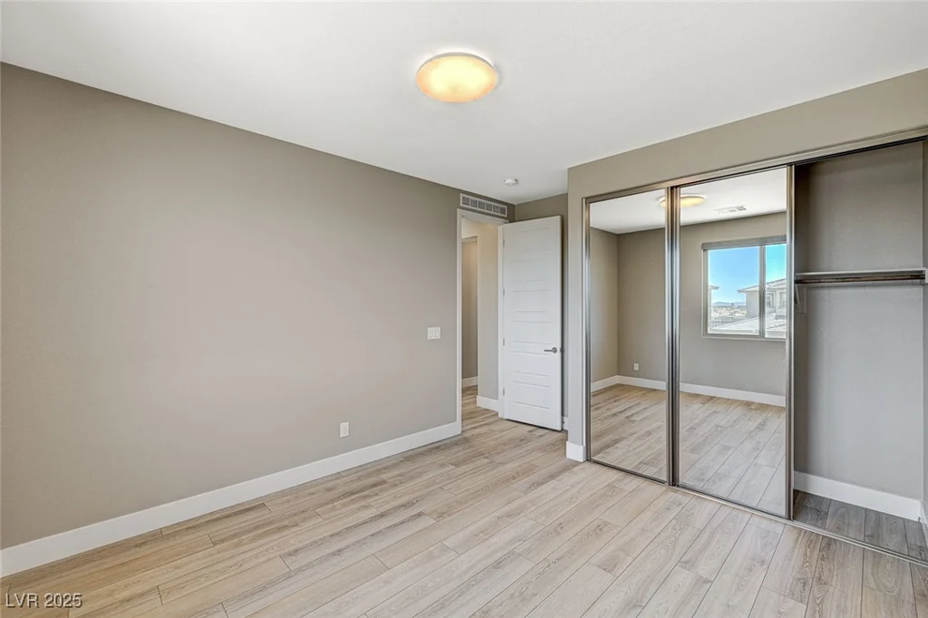 6433 Farness, Las Vegas, NV 89135