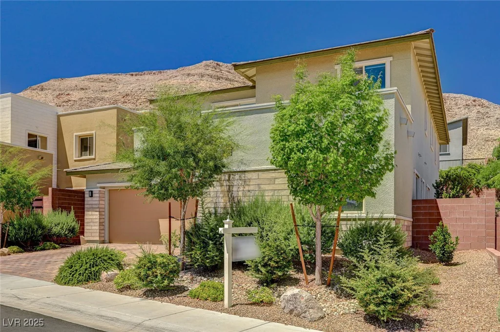 6433 Farness, Las Vegas, NV 89135