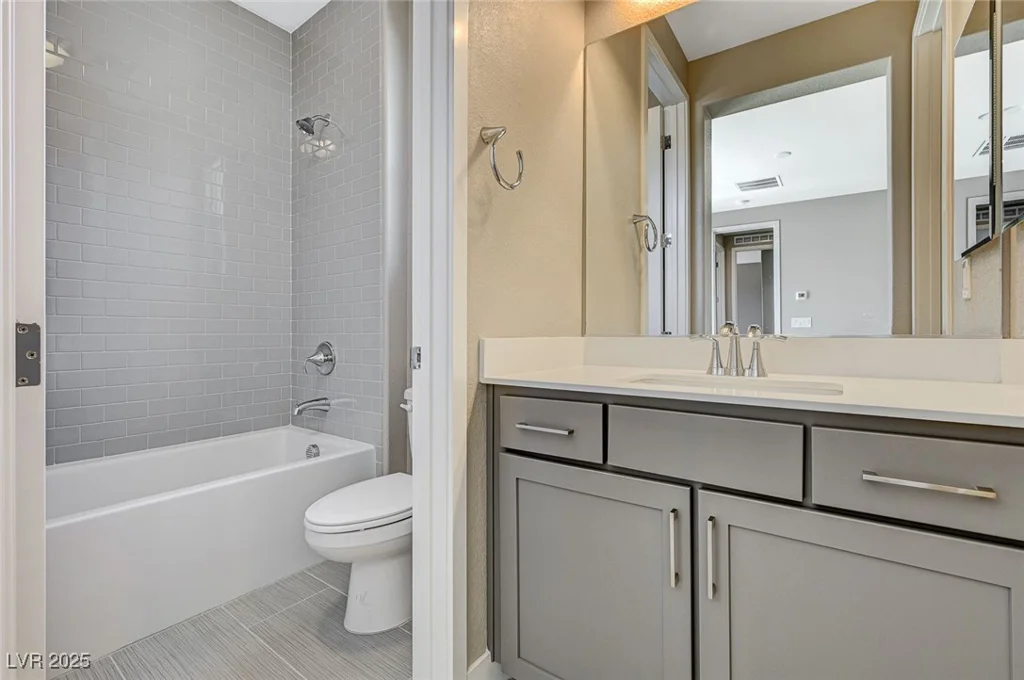 6433 Farness, Las Vegas, NV 89135