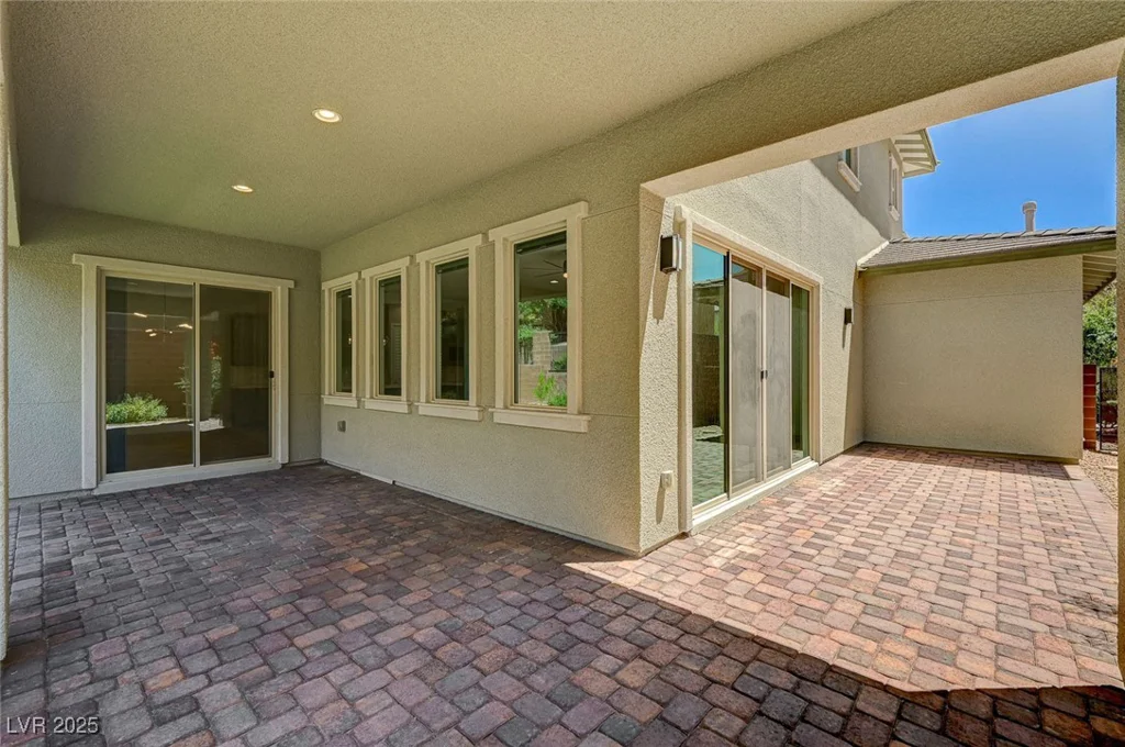 6433 Farness, Las Vegas, NV 89135
