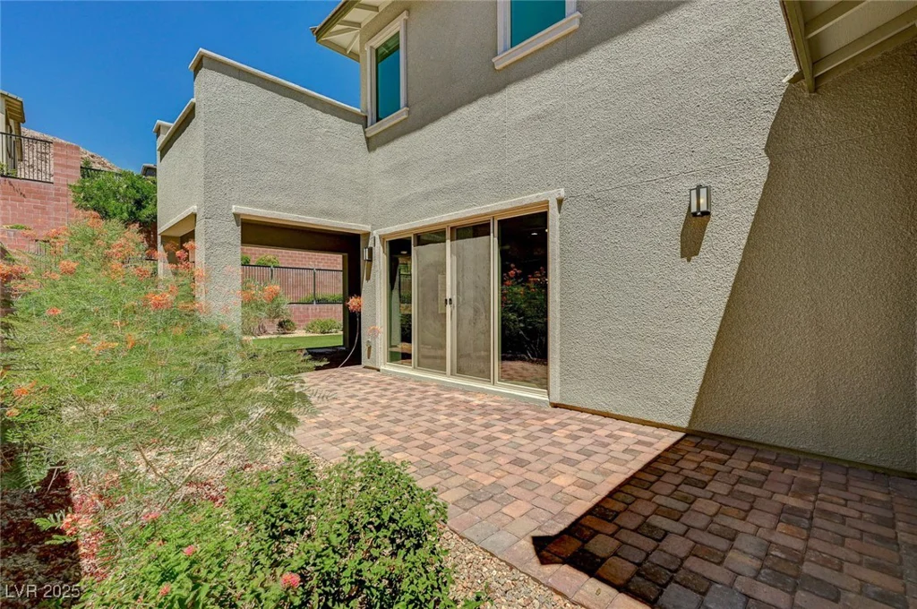 6433 Farness, Las Vegas, NV 89135
