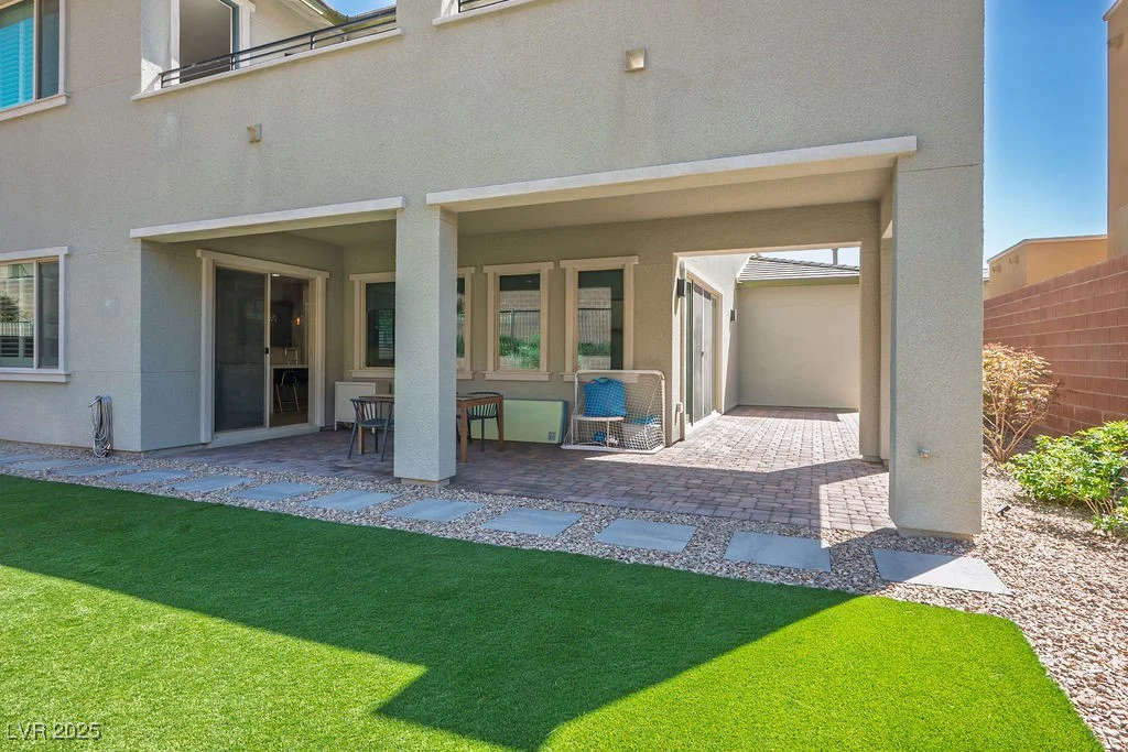 6433 Farness, Las Vegas, NV 89135