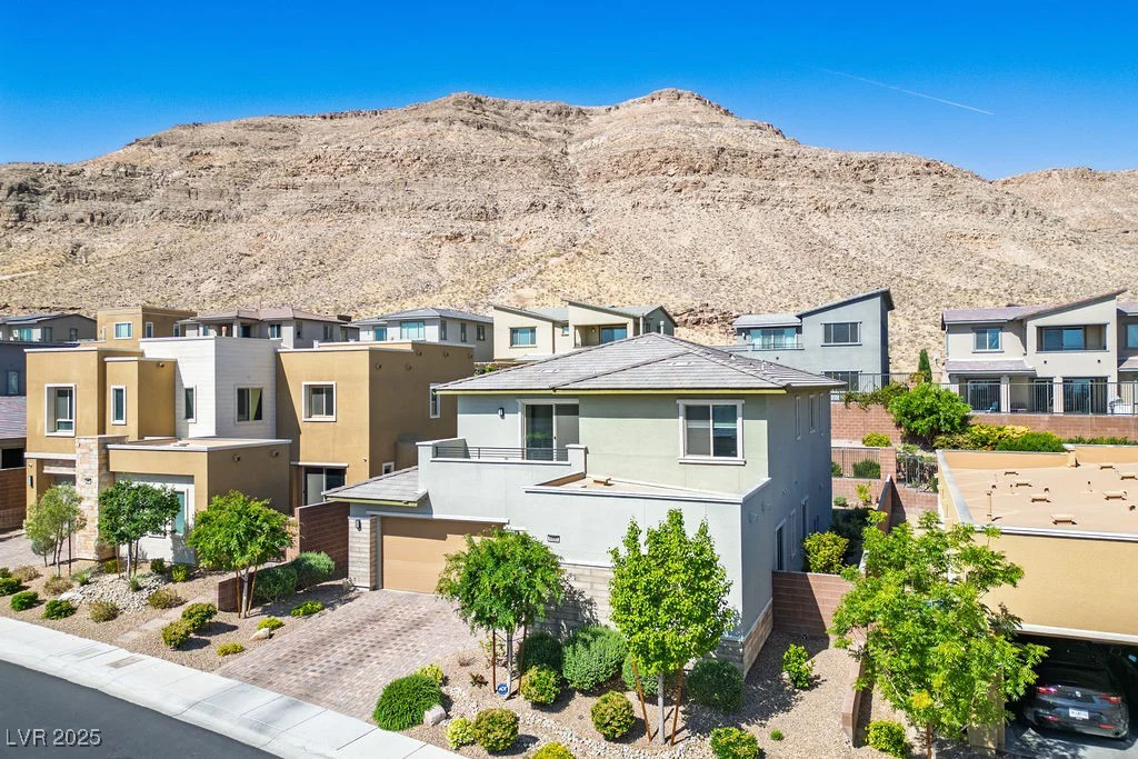 6433 Farness, Las Vegas, NV 89135
