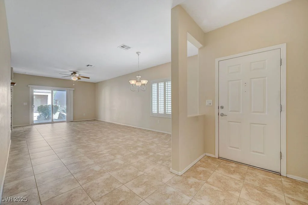 7916 Lyrebird, North Las Vegas, NV 89084