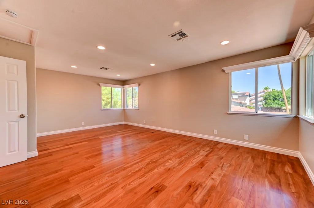 8729 Pesaro, Las Vegas, NV 89117