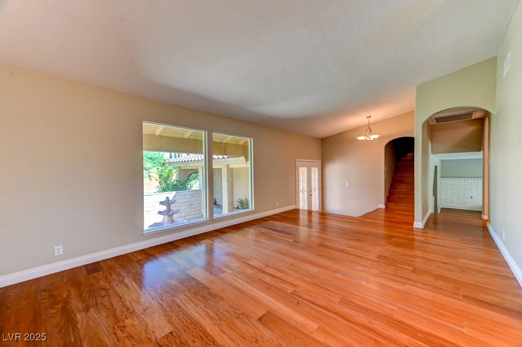 8729 Pesaro, Las Vegas, NV 89117