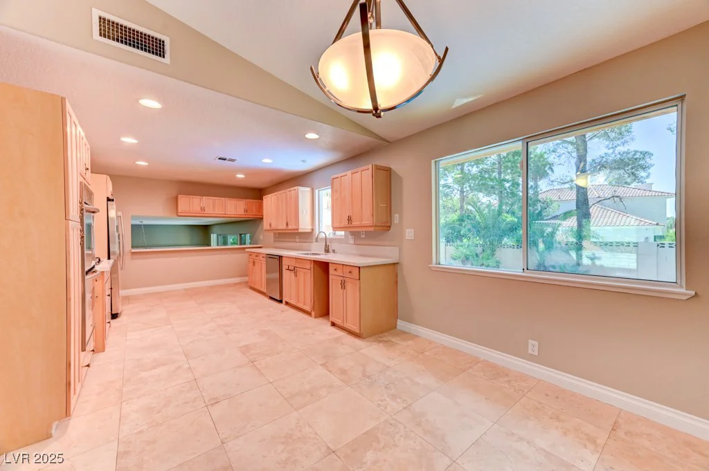 8729 Pesaro, Las Vegas, NV 89117