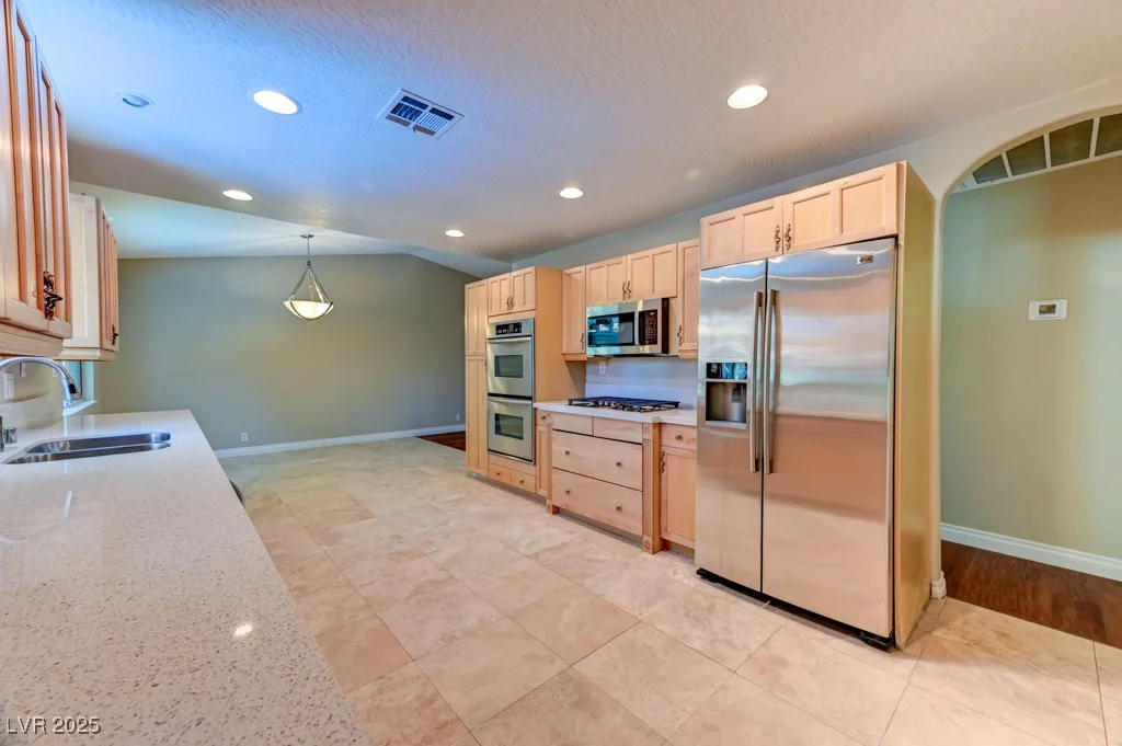 8729 Pesaro, Las Vegas, NV 89117