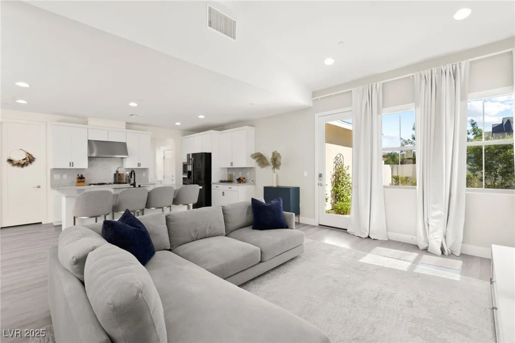 3058 Casarano, Henderson, NV 89044