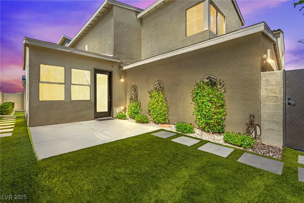 3058 Casarano, Henderson, NV 89044