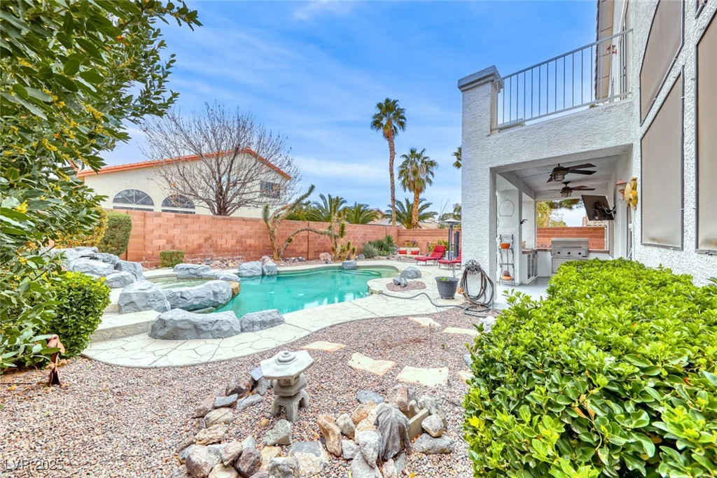 511 Beaconwood, Henderson, NV 89052