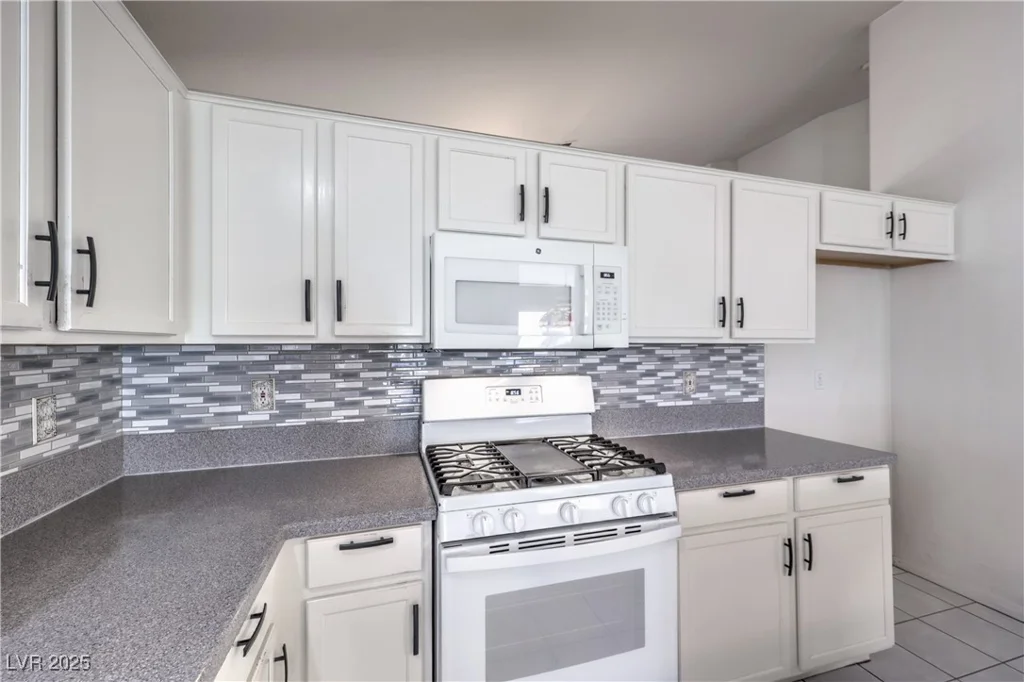 5425 Thomaston, Las Vegas, NV 89122