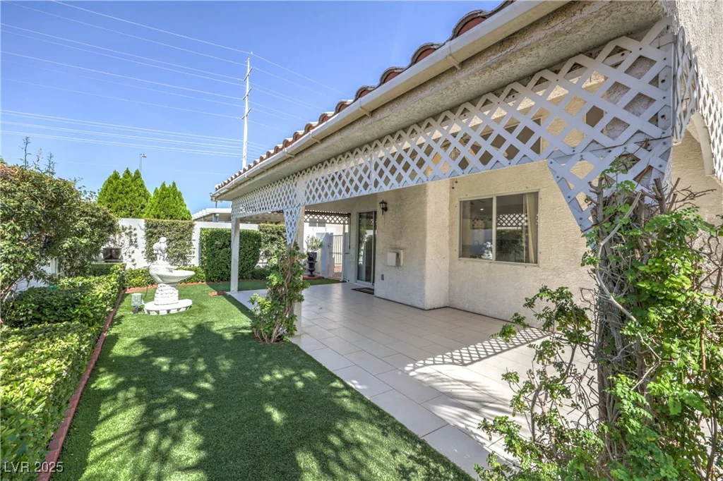 5425 Thomaston, Las Vegas, NV 89122