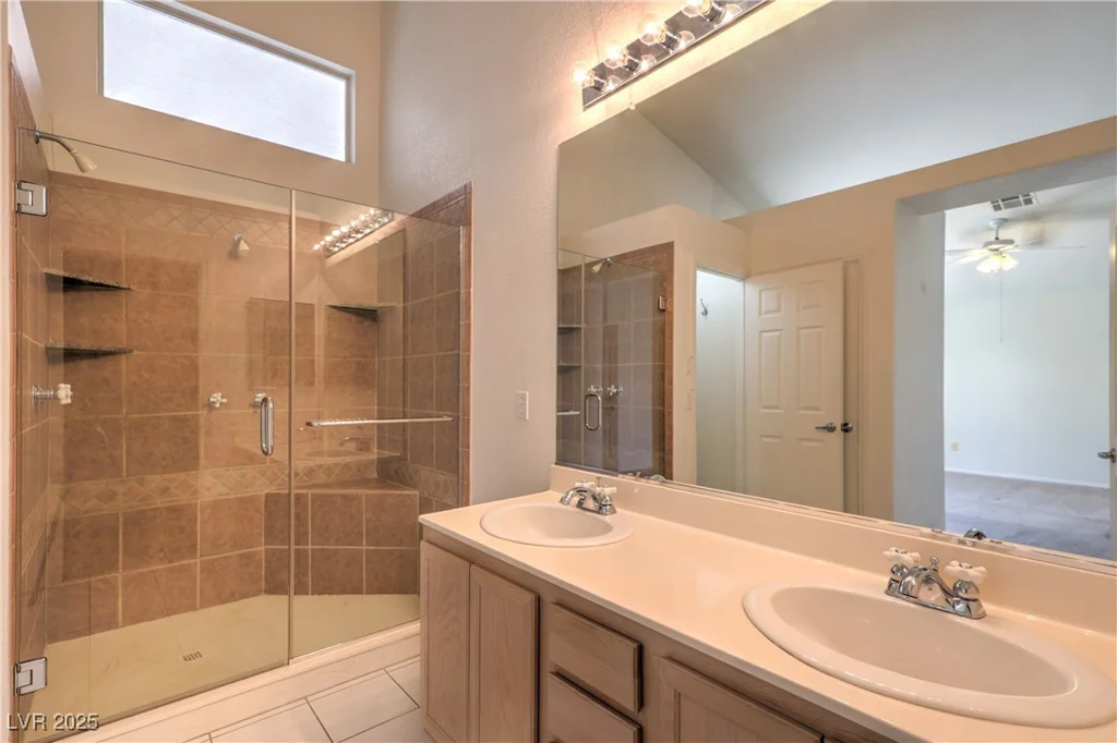 5425 Thomaston, Las Vegas, NV 89122